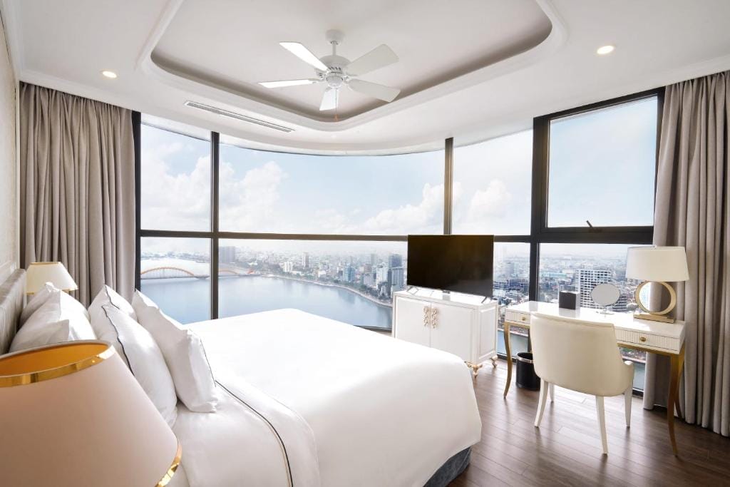 Meliá Vinpearl Danang Riverfront 