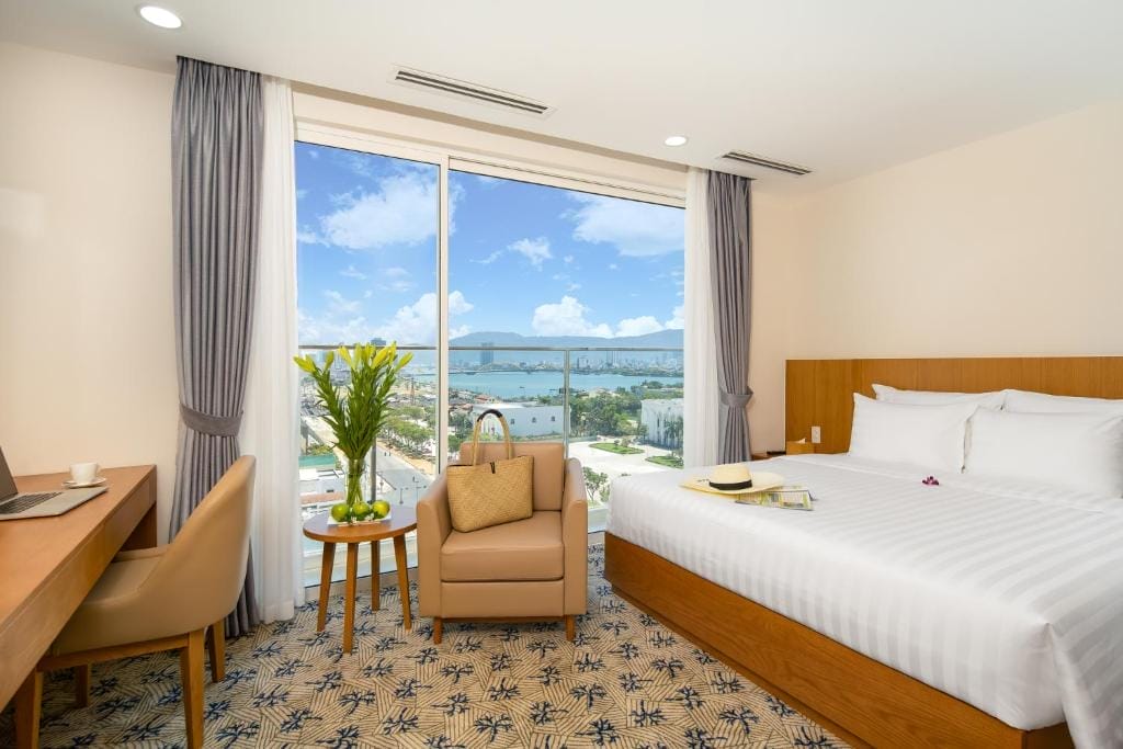 Khách sạn Lamanga Hotel & Suites Đà Nẵng
