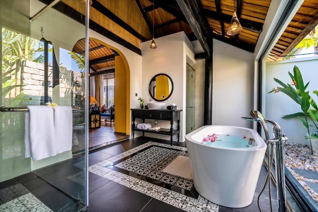 Bliss Hội An Beach Resort & Wellness