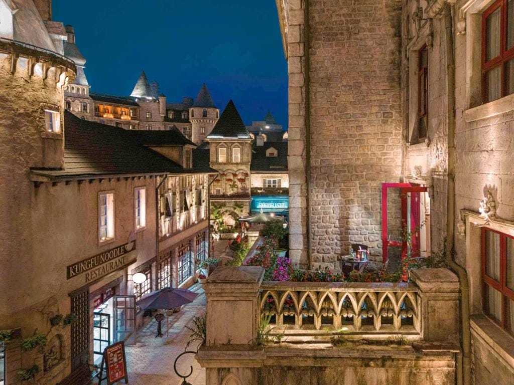 Khách sạn Mercure Danang French Village Bana Hills