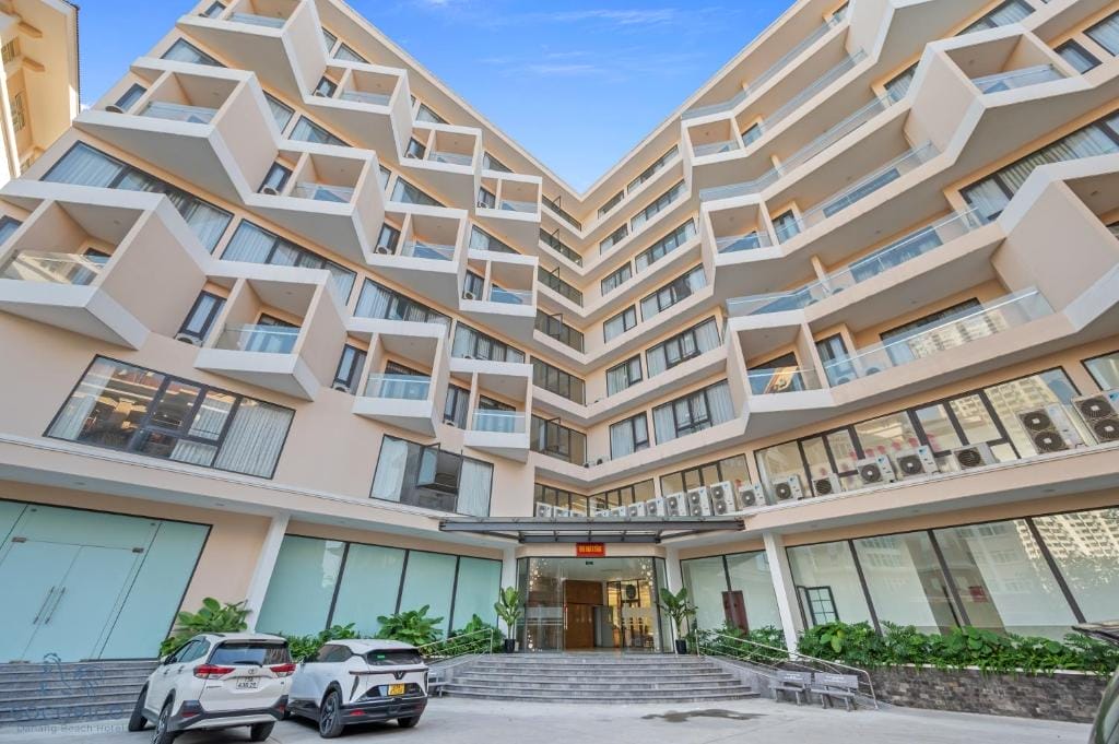 Cocorico Danang Beach Hotel