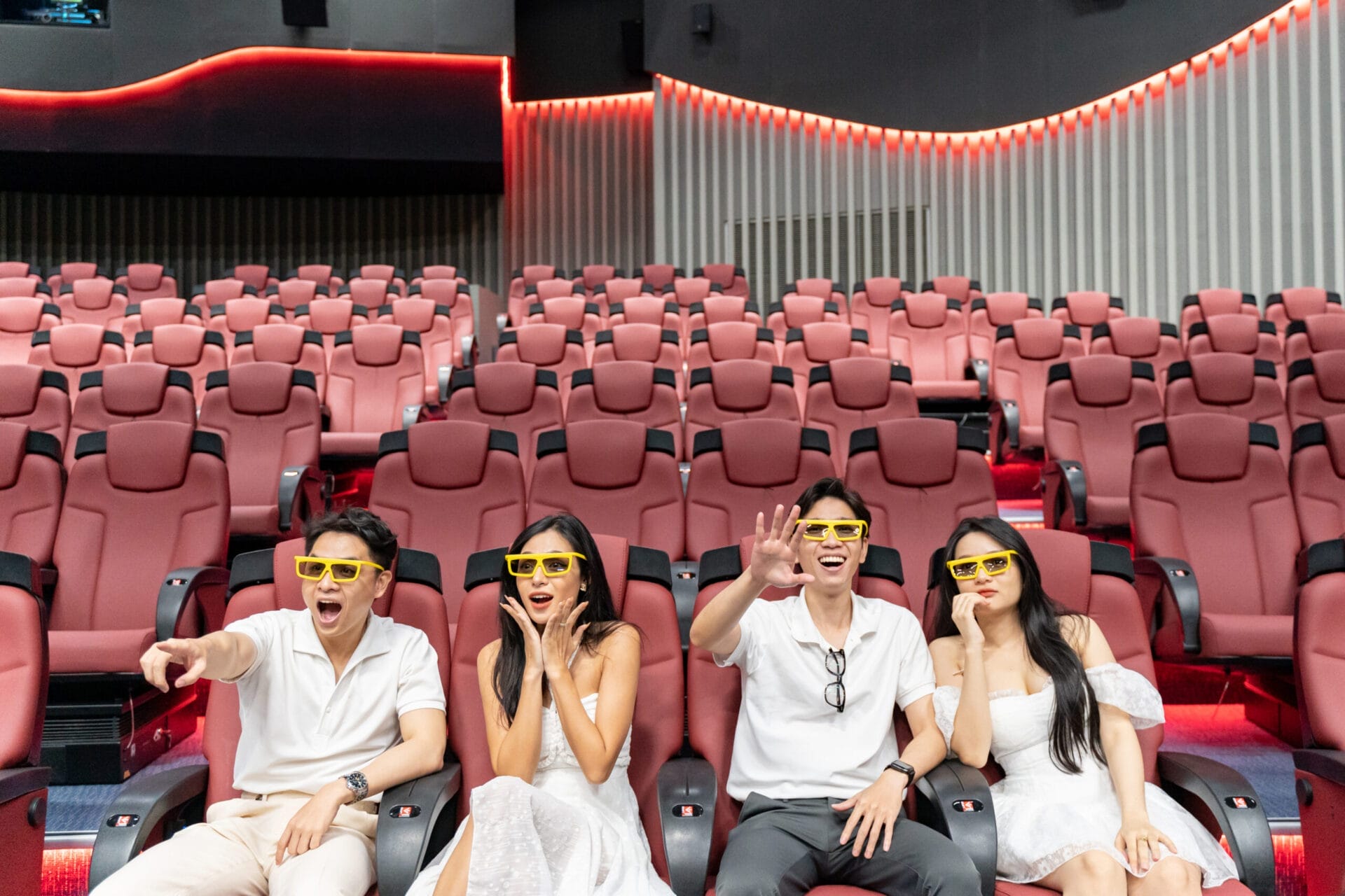 Rạp chiếu phim 4D giao lộ trăng