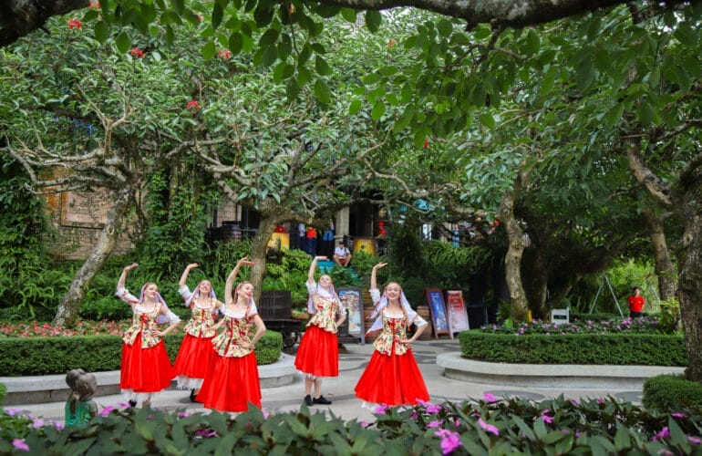 hầm rượu Bà Nà