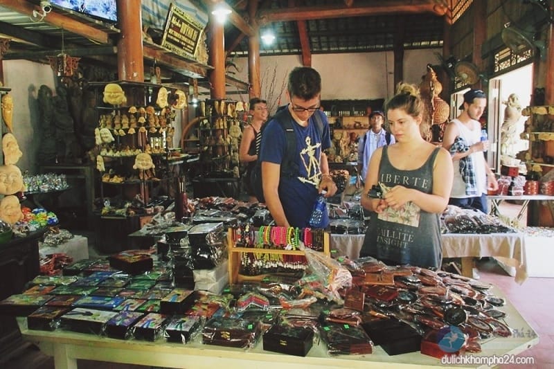 Tìm mua quà lưu niệm thủ công tại Kim Bồng