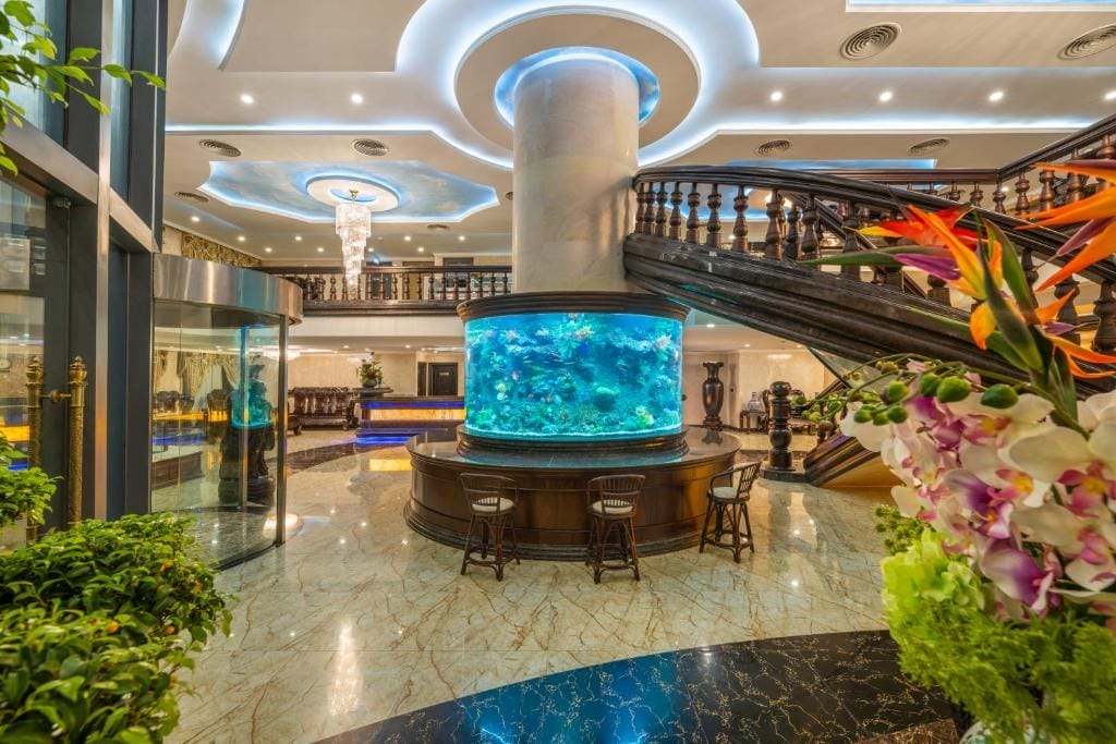 V-Hotel