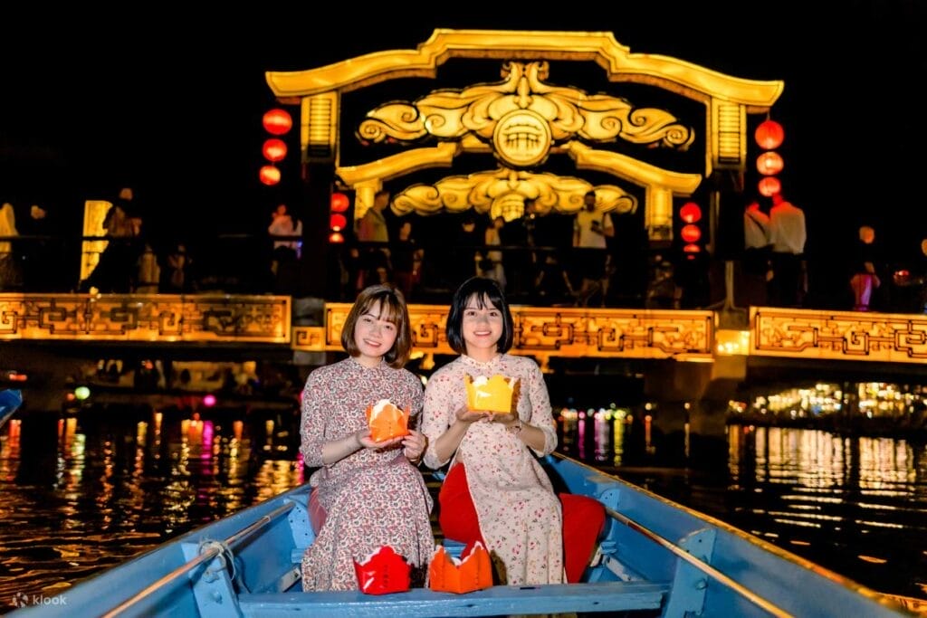 Review Tour Trải Nghiệm Hội An: Có Gì Hấp Dẫn Mà Du Khách Mê Mẩn?