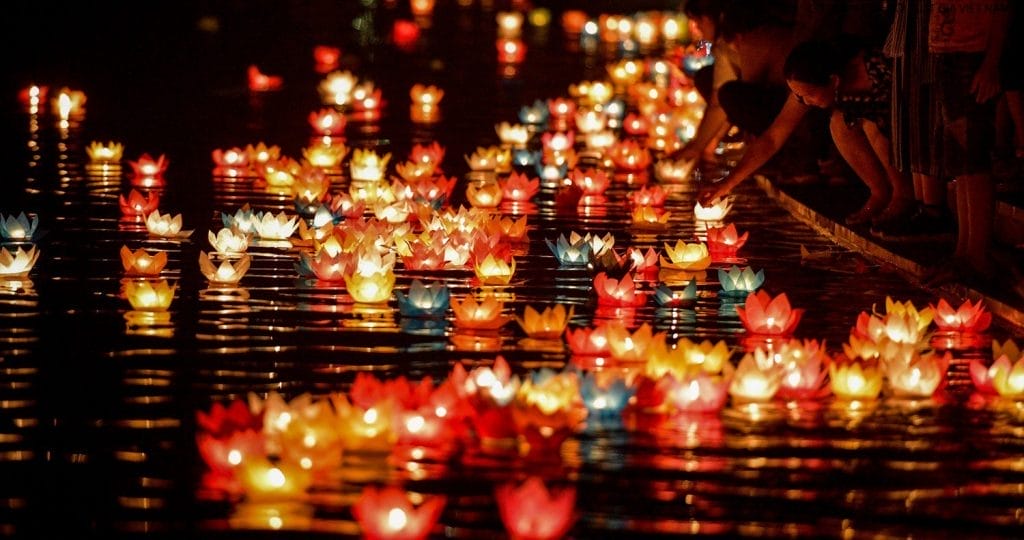 Review Tour Trải Nghiệm Hội An: Có Gì Hấp Dẫn Mà Du Khách Mê Mẩn?