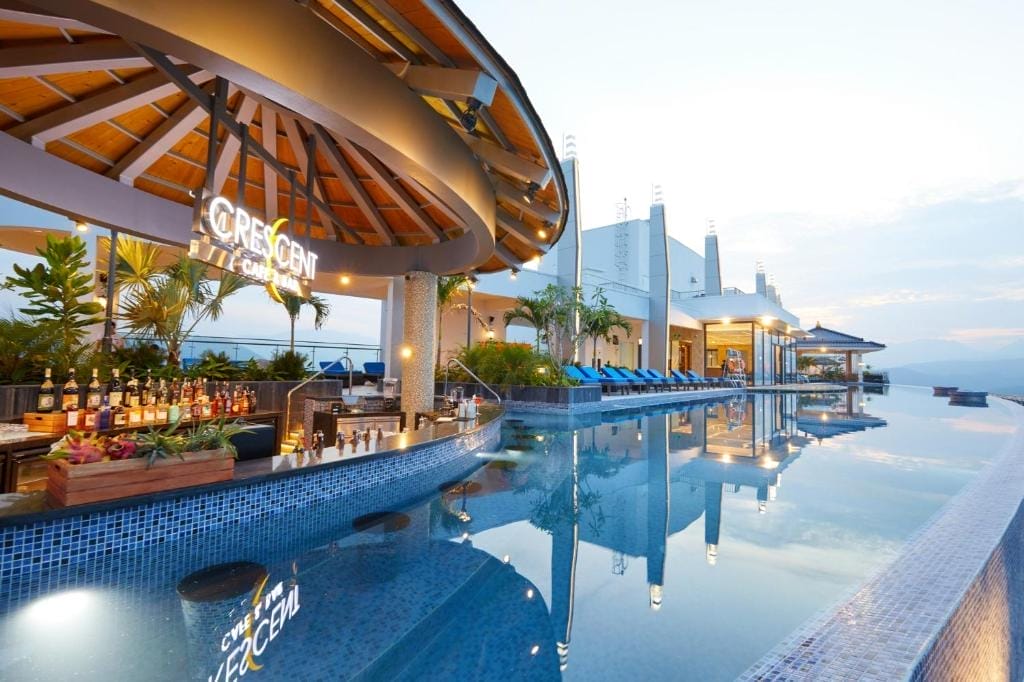 khách sạn gần Nguyễn Tất Thành Đà Nẵng