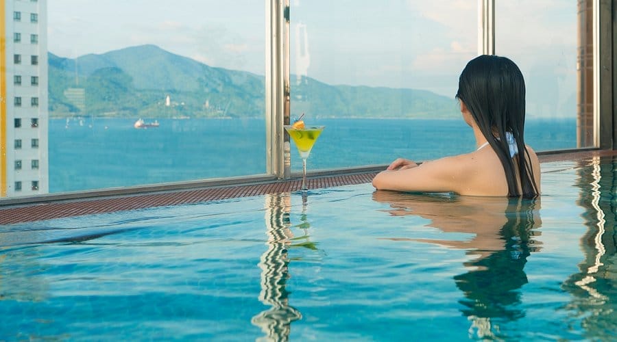 khách sạn gần bờ biển Đà Nẵng